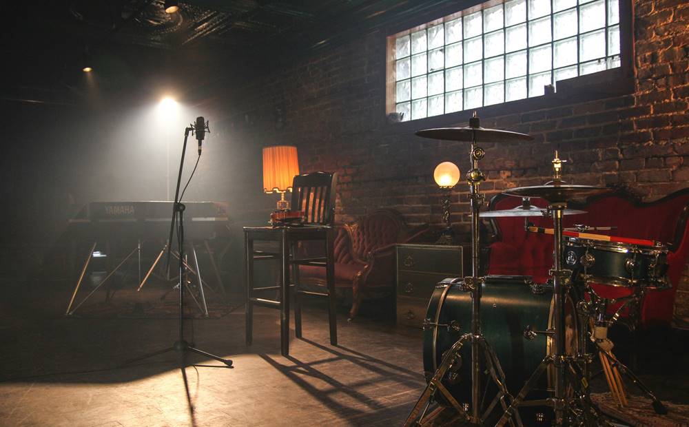 uk music instruments